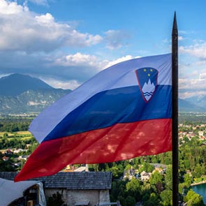 Slovence Terc�me B�rosu �zmir Yeminli Terc�man Slovence